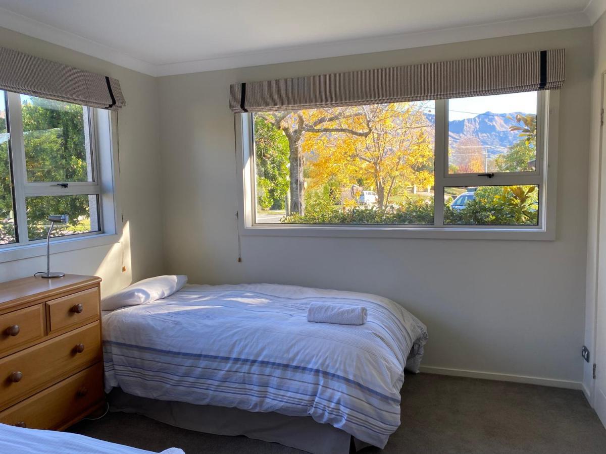 Amazing Aubrey, Walk To Bremner Bay Villa Wanaka Eksteriør bilde